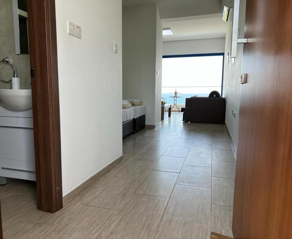 Governors Beach Panayiotis Aparthotel Exterior photo